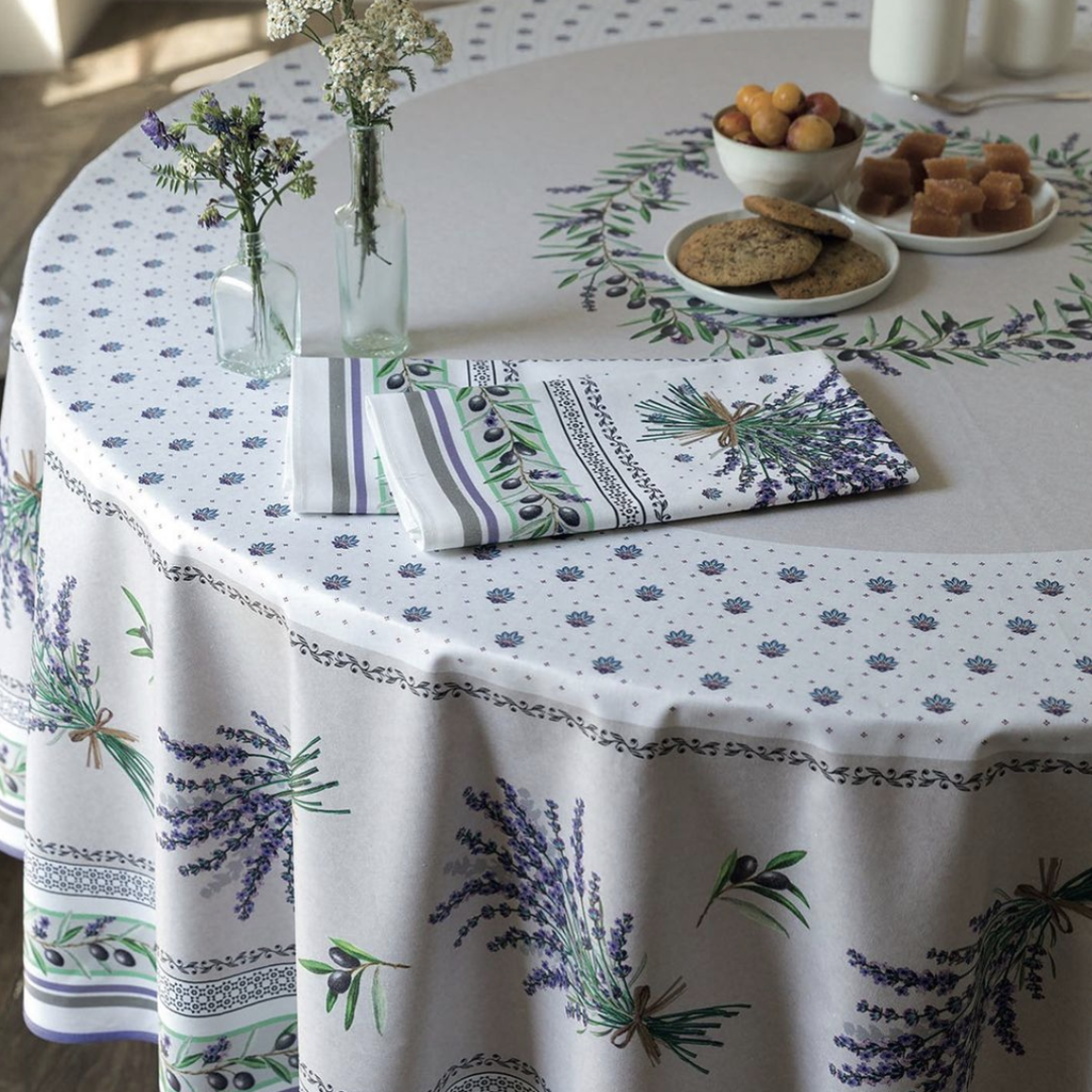 ラベンダーテーブルクロス180(撥水)