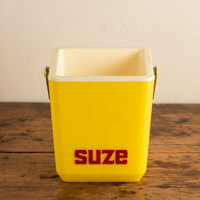 プラスチック SUZE 水入れ