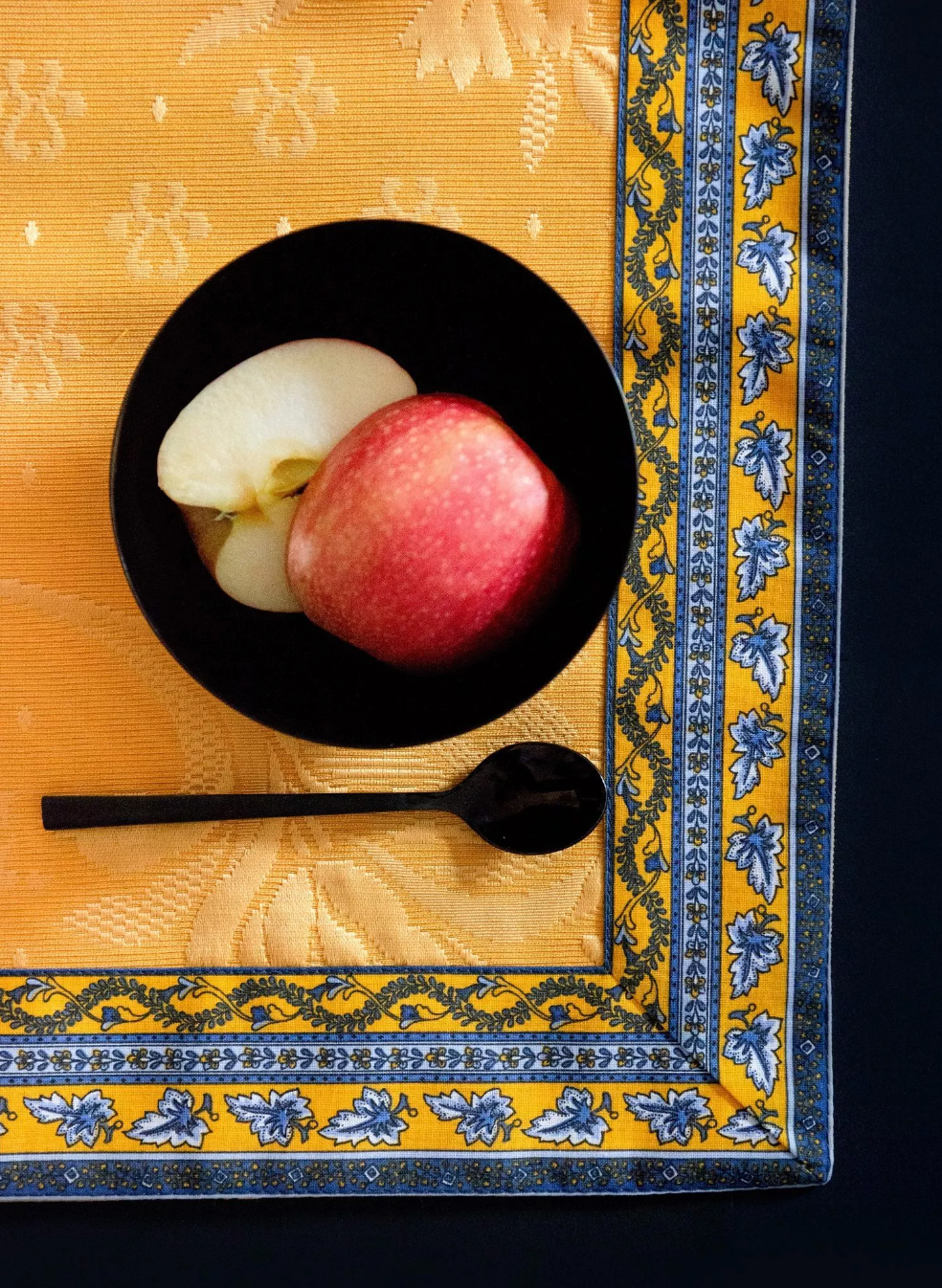 アヴィニョン ランチョンマット イエロー - フランス雑貨 メゾン・ド アヴィニョン ランチョンマット イエロー - フランス雑貨 メゾン・ド