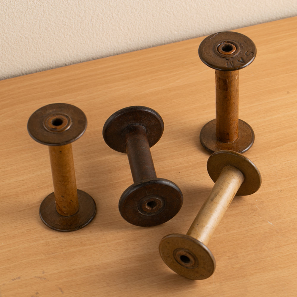 ベルリン蚤のおばあちゃんの糸巻き（4本セット）