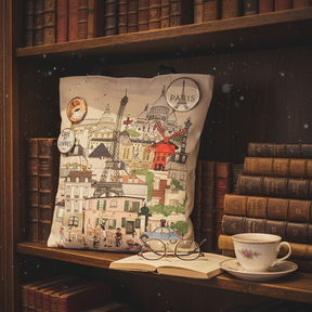 バッジ付きのトートバッグ（街） - フランス雑貨 メゾン・ド・プロヴァンス