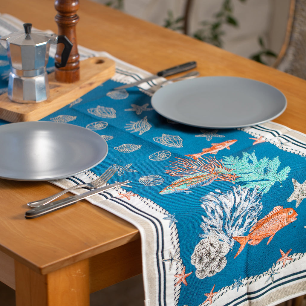 Tablerunner._11psd_1024x.jpg?v